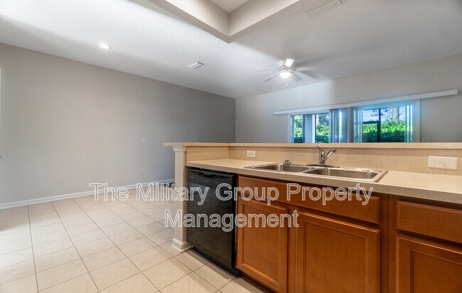 Building Photo - 710 Crystal Way