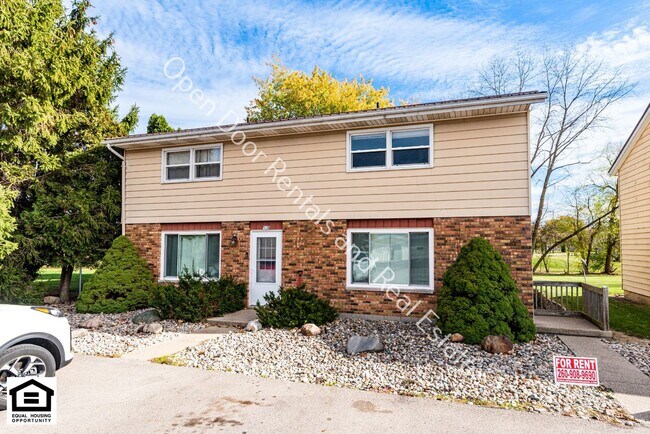 Primary Photo - 922-924-926-928 East Avenue