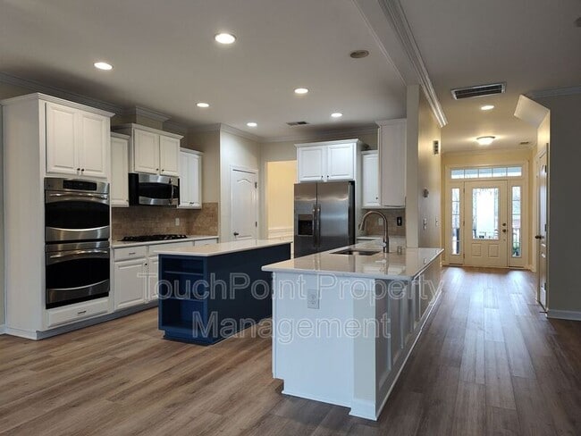 Building Photo - 4009 Oxford Mill Rd