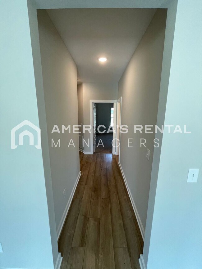 Building Photo - Home for Rent in Jasper, AL!!!  View with 48 Hours Notice!