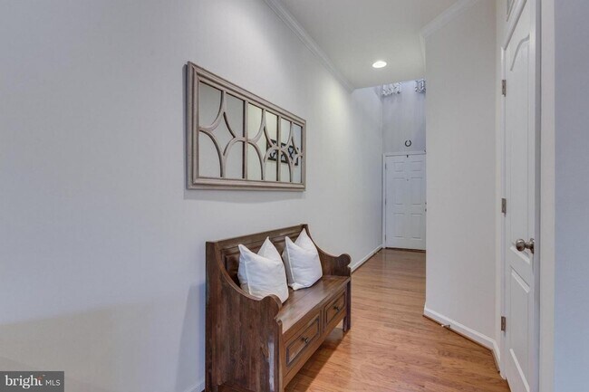 Building Photo - Charming 3BR Townhome in Aldie