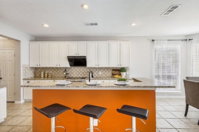 Building Photo - 7905 Purple Martin Way