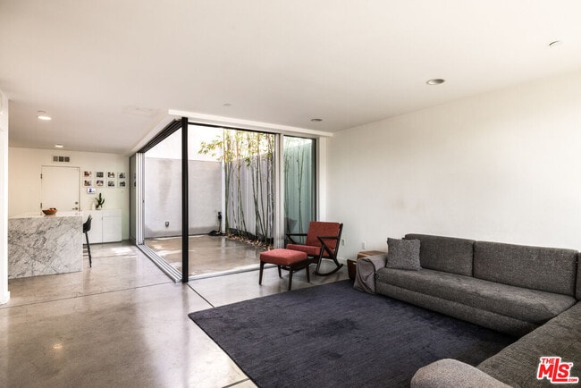 Building Photo - 4288 Perlita Ave