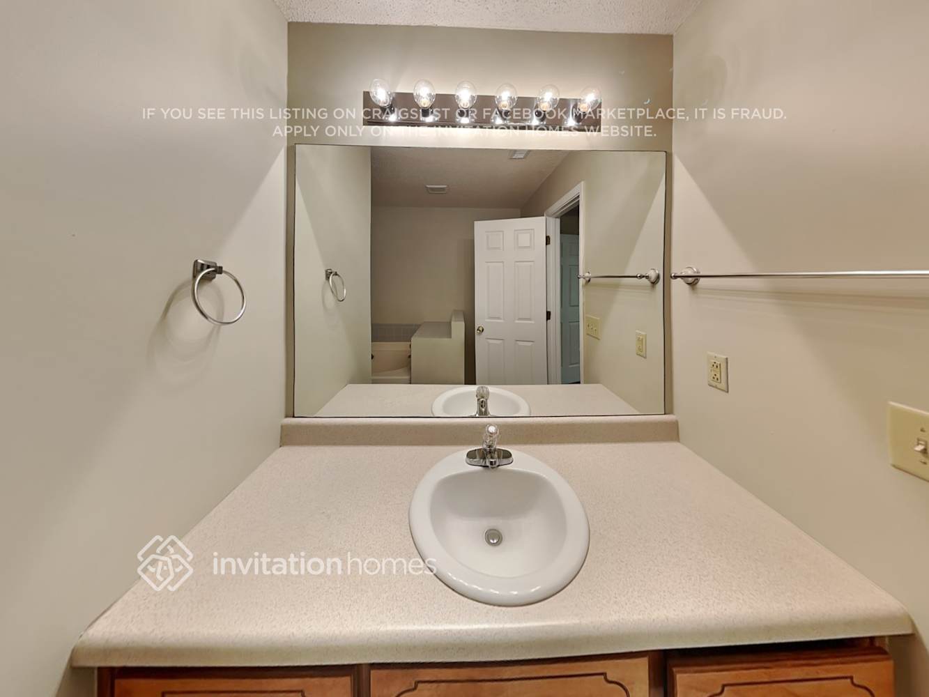 Building Photo - 185 Steeplechase Dr