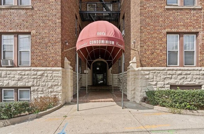 Building Photo - 6015 JFK Blvd E