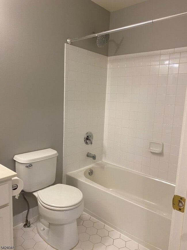 Building Photo - 258 Riverwalk Way