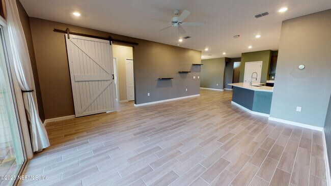 Building Photo - 189 Trumpco Dr