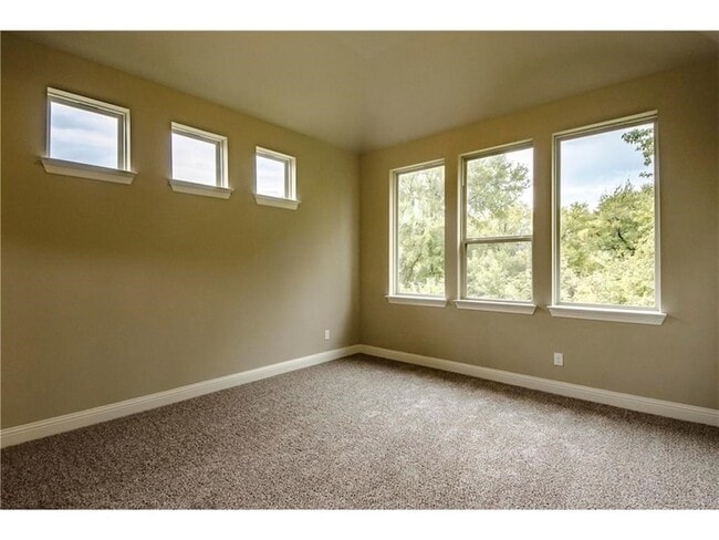 Building Photo - 10671 Villanova Dr