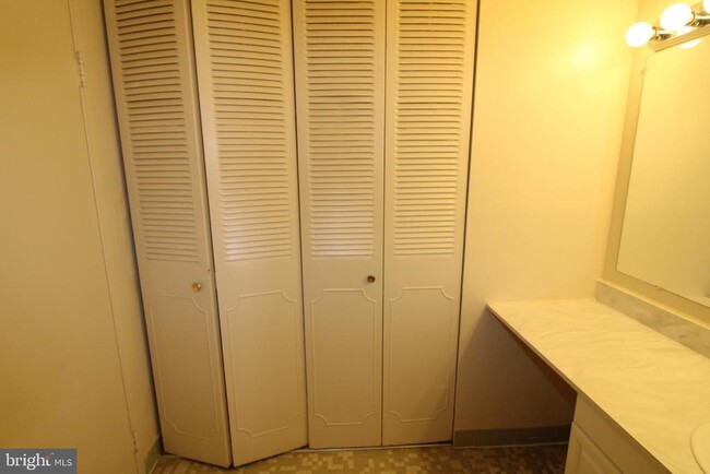 Building Photo - 11801 ROCKVILLE PIK Pike