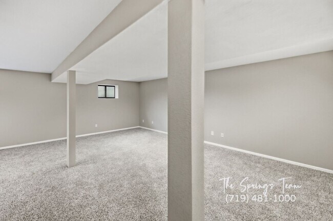 Building Photo - 3625 E Wade Ln