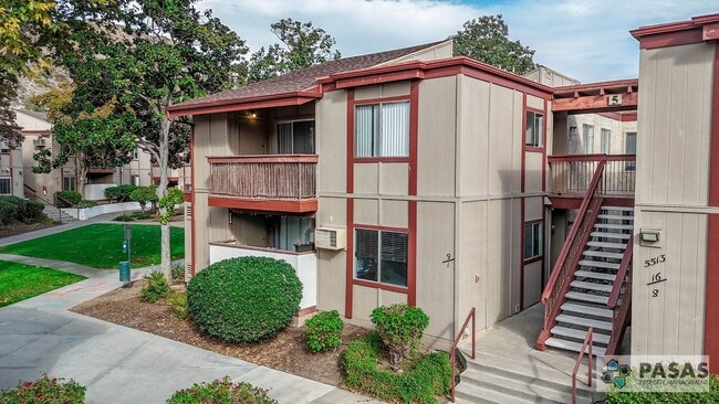 Primary Photo - 2nd Floor 3 bed/2 bath Condo!