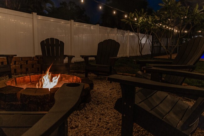 Building Photo - 9605 129th Ave