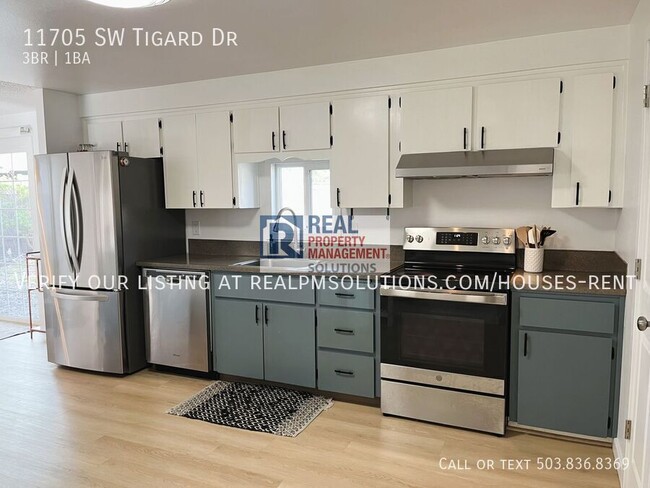 Building Photo - 11705 SW Tigard St