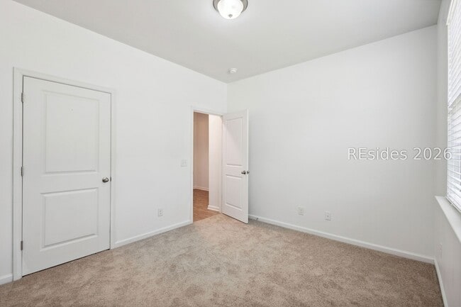 Building Photo - 208 Horizon Trl