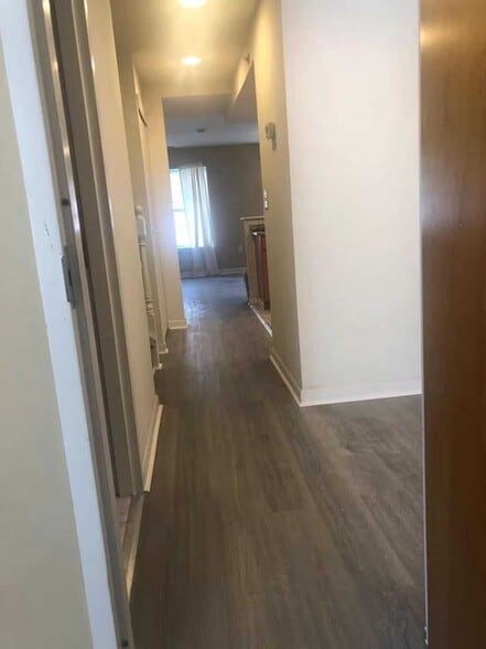 Building Photo - 735 Walnut St