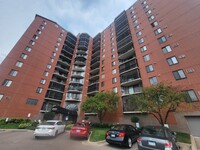 Building Photo - 55+ community for rent - 2 bedroom overloo...