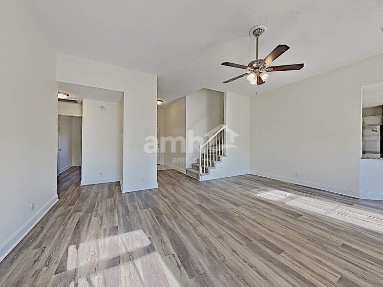 Building Photo - 1117 Mantle Way