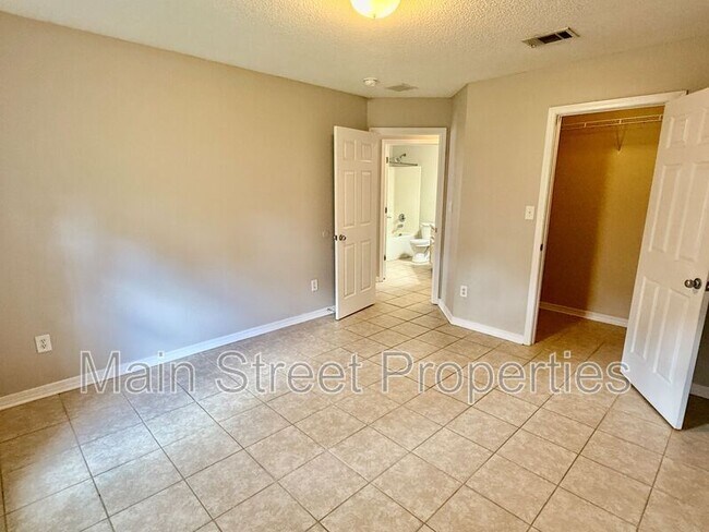Building Photo - 11502 Aruba Dr
