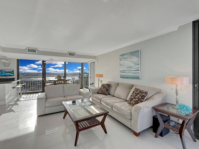 Building Photo - 3000 N Ocean Dr