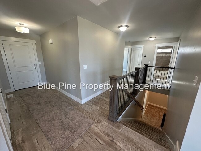 Building Photo - 3881 E Hemlock Ln