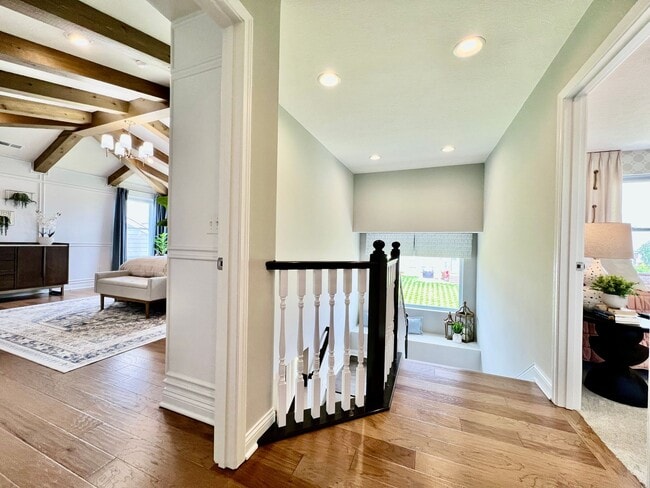 Building Photo - Large Executive home in Beavercreek Well d...