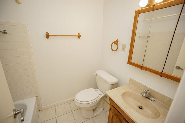 Building Photo - 11614 Pompano Ln