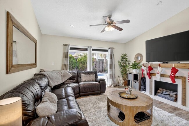 Building Photo - 691 Willow Grove Terrace