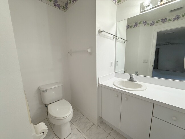 Building Photo - Heritage Pines active 55+ community 2/2 villa
