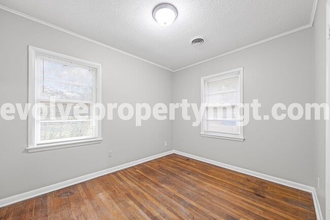 Building Photo - 7702 Marvin Rd