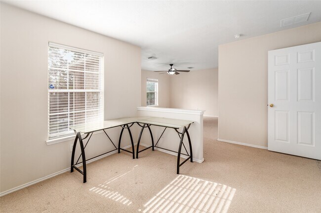 Building Photo - 18218 Thicket Grove Rd