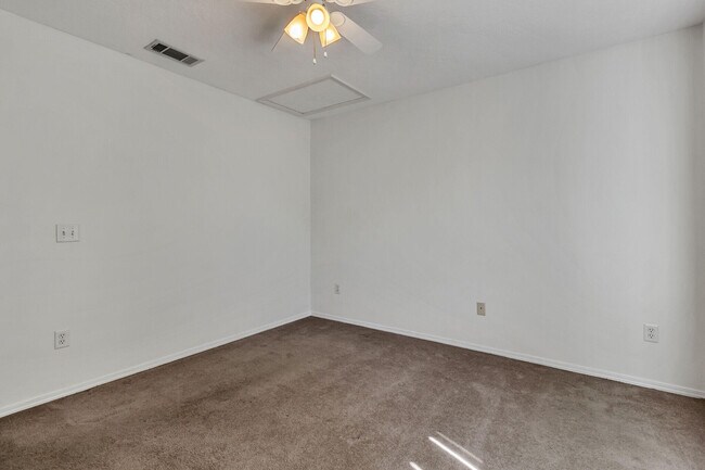 Building Photo - 1840 Shay-Lin Ct