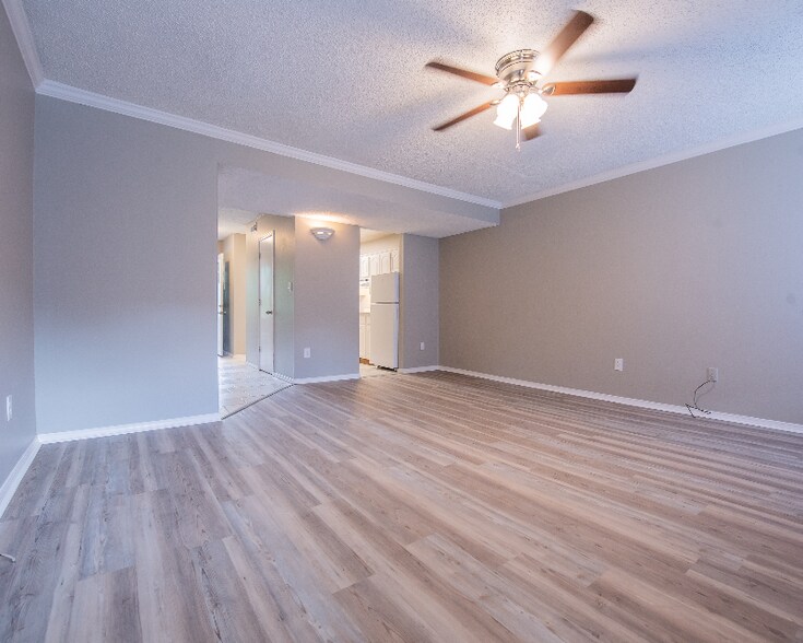 Building Photo - 2305 E Kantz Cove