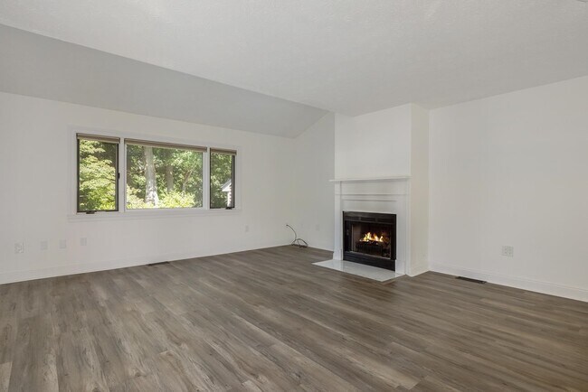Building Photo - 117 Spinnaker Way