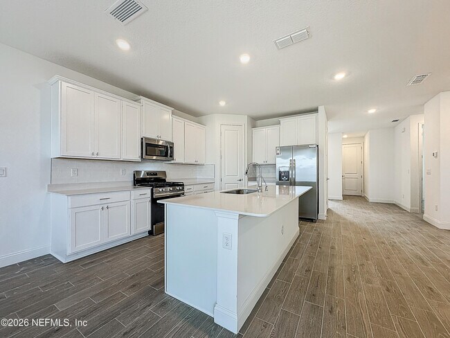 Building Photo - 133 Otsego Ln