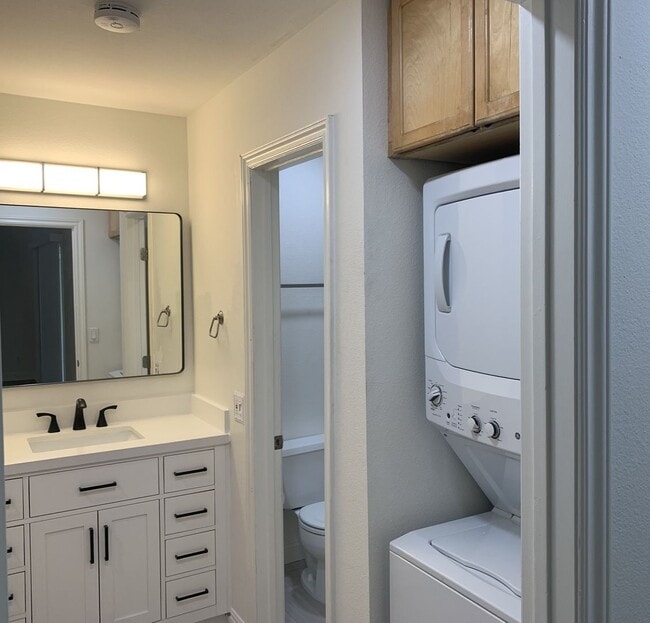 Building Photo - Condo at Adela in Normal Heights