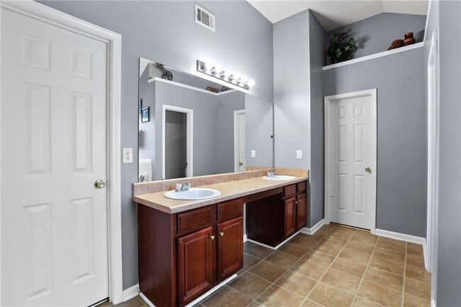 Building Photo - 4550 Ivy Fork Dr