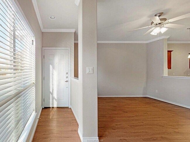 Building Photo - Lakeridge Townhomes #2607