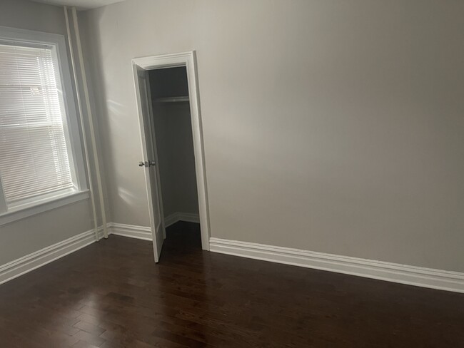 Building Photo - 146 Manhattan Ave