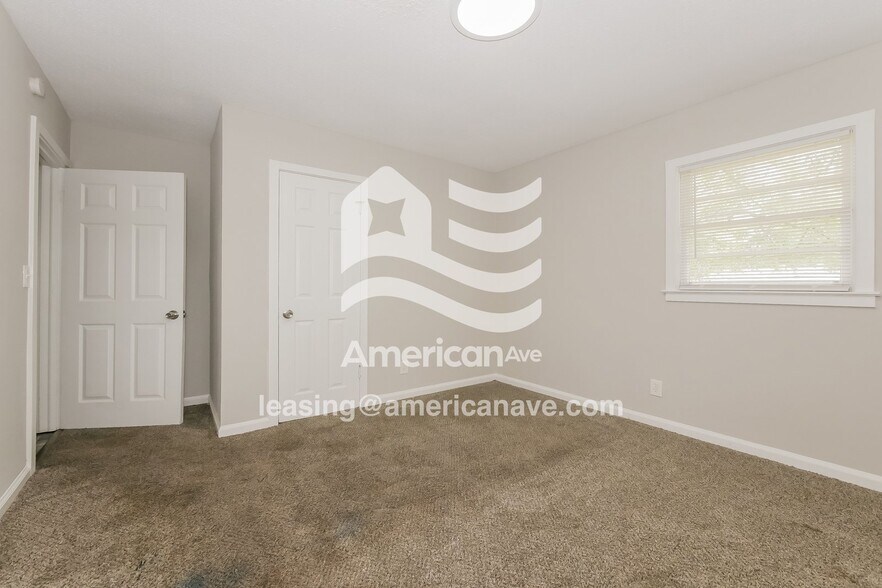 Building Photo - 4533 Sentry St