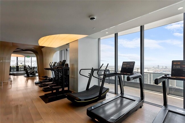 Building Photo - 1000 Brickell Plaza