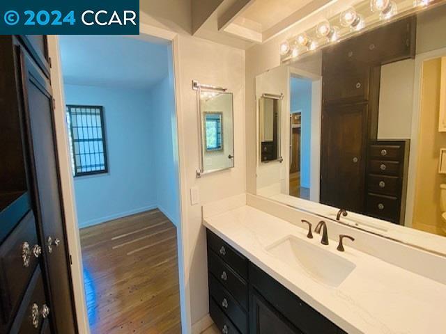 Building Photo - 612 Tahos Rd