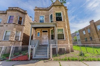 Building Photo - 3535 W Walnut St