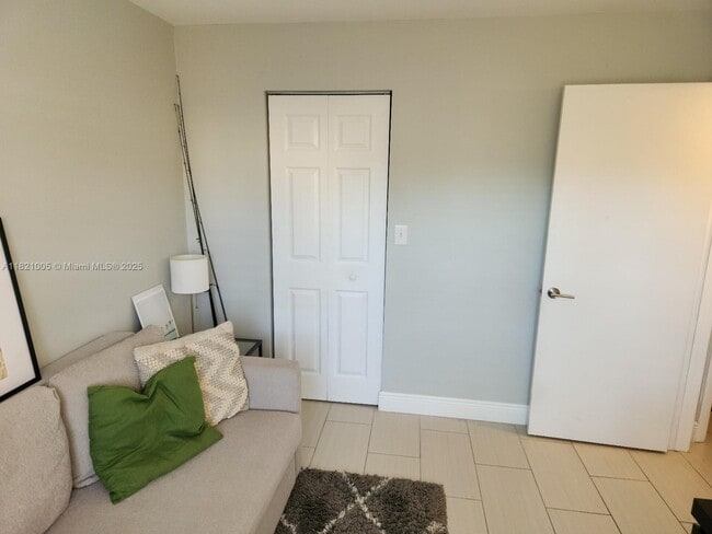 Building Photo - 12325 NW 11th Ct