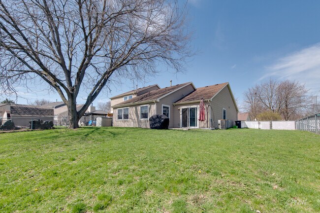 Building Photo - 359 Chaparral Cir