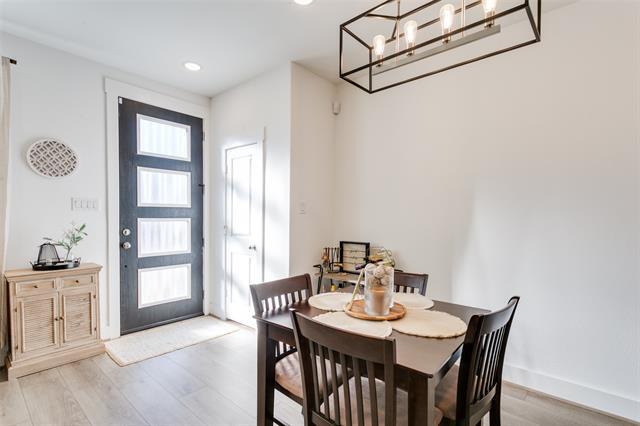 Building Photo - 7605 Reis Ln