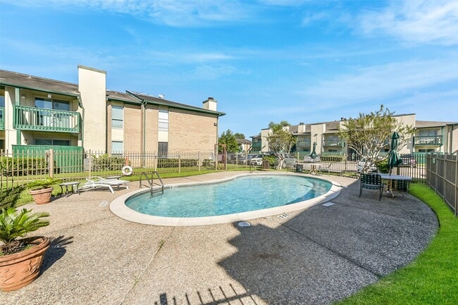 Building Photo - 1516 Bay Area Blvd