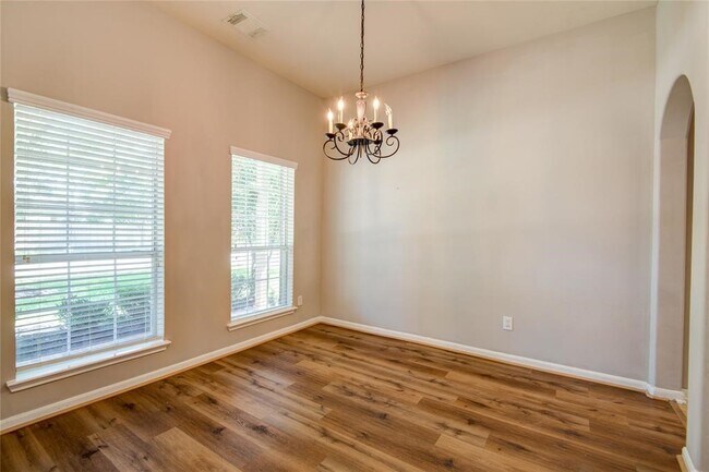 Building Photo - 26610 Heatherbriar Ln