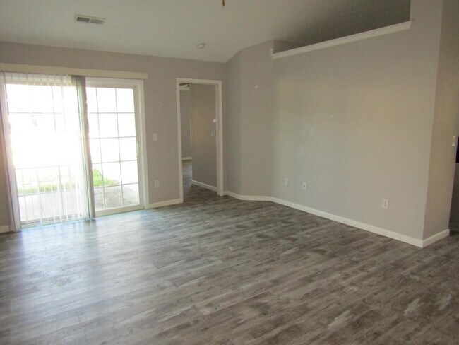 Building Photo - 151 Heath Dr