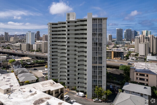 Building Photo - The Barclay
