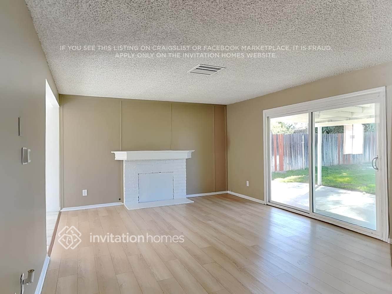 Building Photo - 10480 Hole Ave